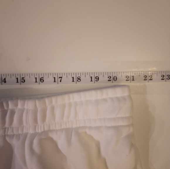 NIKE ESSENTIAL FLEECE HIGH RISE SHORTS IN WHITE, SZ XXL - Picture 12 of 15